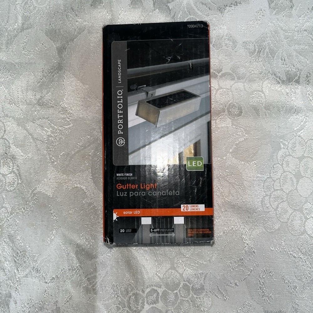 Portfolio Landscape White Finish Solar Gutter Light‎ LED 20 Lumens